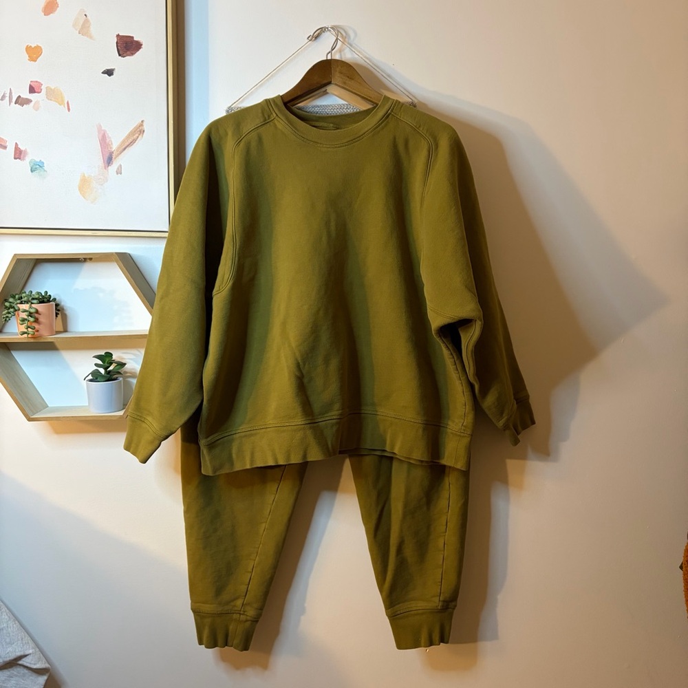 Girlfriend Collective Sweatsuit size 8- see measurements - Picture 2 of 8